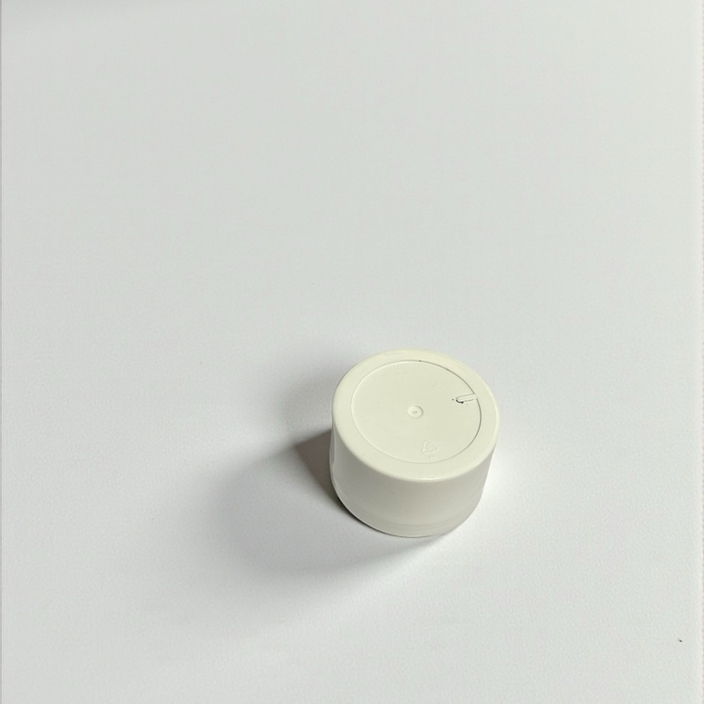 Small 3oz Plastic Container With Designed Lid - Picture 3 of 6